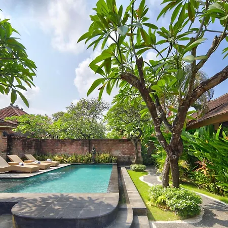 Mahe Garden Kuta Villas-3